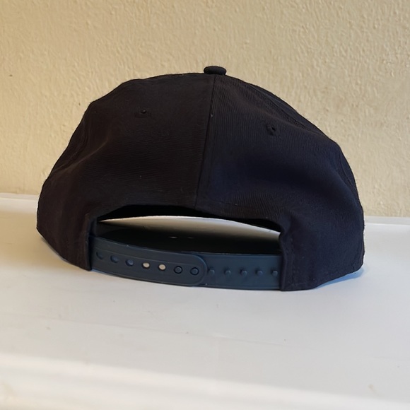 Atlanta Braves Blue SnapBack Hat - Picture 3 of 5